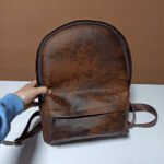 شنطة باك جلد بنى - الصورة 6